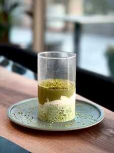 Drivu Pull Up Pistachio Cake