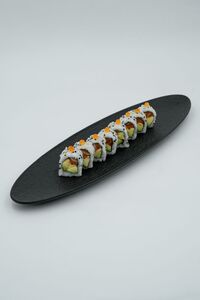 Drivu Salmon Avocado Roll (8 pieces)