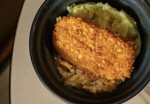 Drivu Fried Chicken with Mushroom Sauce