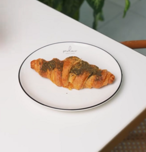 Drivu Zaatar Croissant