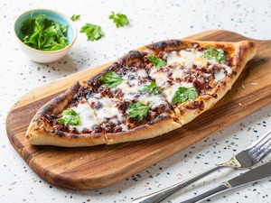 Drivu Flatbread Cheesy Beef