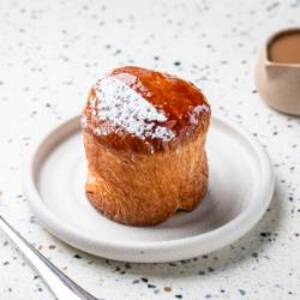 Drivu Creme Brulee Cruffin