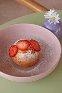 Drivu Strawberry Custard Cream Bun