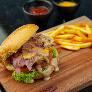 Drivu Star Beef Burger