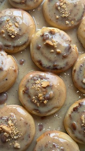 Drivu Peanuts Lotus Cinnamon Roll