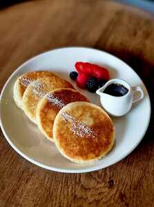 Drivu Creamy Pancake with Strawberry