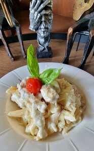 Drivu Chicken Penne Alfredo