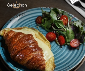 Drivu Omelet with Croissant