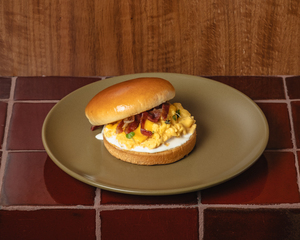 Drivu Egg & Bacon Bun