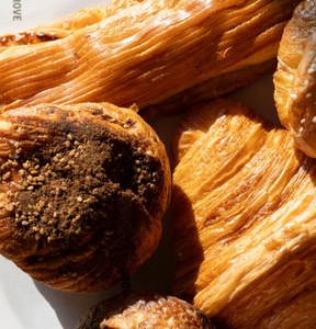 Drivu Zaatar & Labneh Croissant 