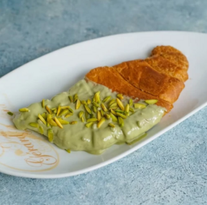Drivu Pistachio Flat Croissant