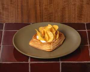 Drivu Chips oman & cheese danish