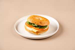 Drivu Veggie & Cheese Bagel Sandwich