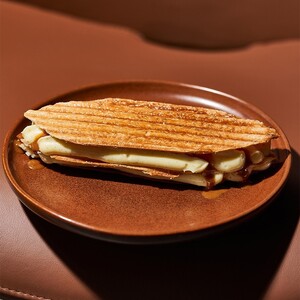 Drivu Hazelnut Praline Mille-Feuille