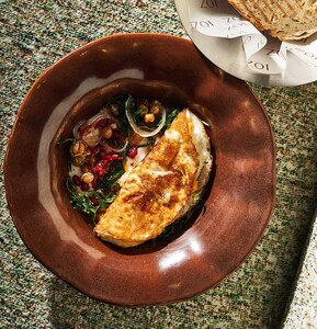 Drivu Labneh & Crispy Fried Eggs Plate