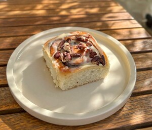 Drivu Cinnamon Roll with Pecan