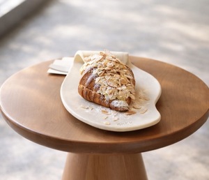 Drivu Almond Croissant