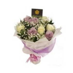 Drivu White and Purple Roses