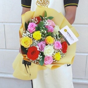 Drivu 15 Mixed Roses Bouquet