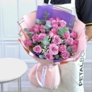 Drivu Deep Purple Roses Bouquet