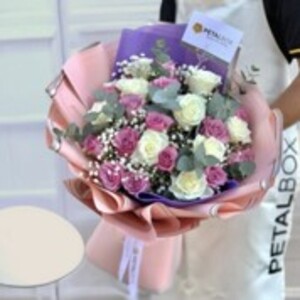 Drivu Purple and White Roses Bouquet