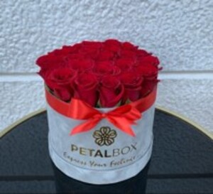 Drivu Ever Red Roses Box