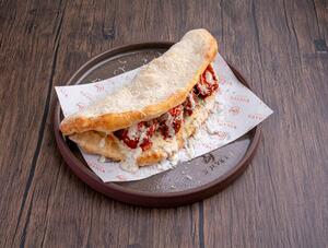 Drivu Buffalo Chicken Folded Pizza