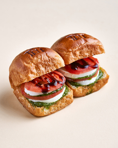 Drivu Caprese Bun
