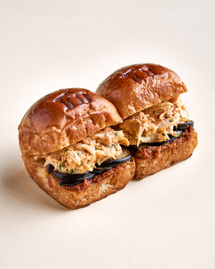 Drivu Chicken Sriracha Bun