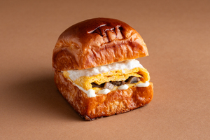 Drivu Tru Buns Buratta Omelette