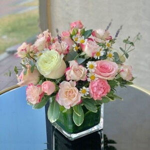 Drivu Glass Vase Centerpiece