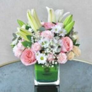 Drivu Blossom Ensemble Centerpiece"