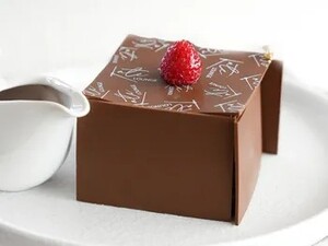 Drivu Dubai Castle Cake