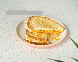 Drivu Cheese & Chips Oman Toastie