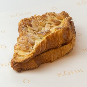 Drivu Almond Croissant 