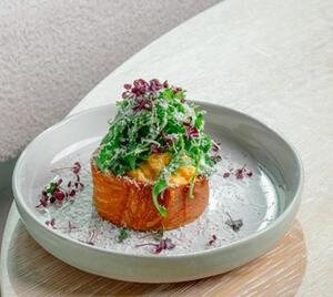 Drivu Truffle Eggs Cruffin