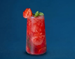 Strawberry mojito - Wave Cafe abu-dhabi