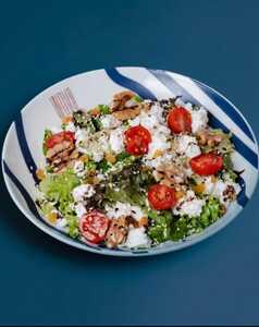 Farm Salad - Wave Cafe abu-dhabi