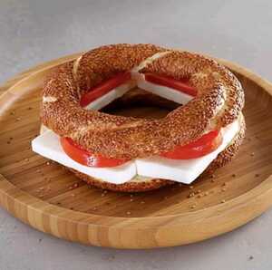 Drivu Feta Cheese & tomato simit 