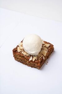 Drivu Organic Almond Cake