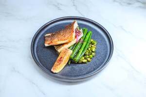 Drivu Seabass with Sautéed Asparagus