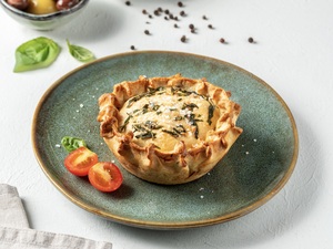 Drivu Caramelised Steak and Onion Pie
