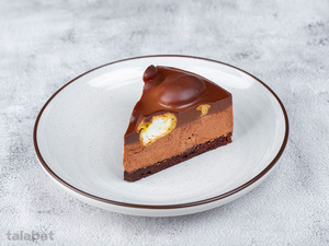 Drivu Profiterole Cake