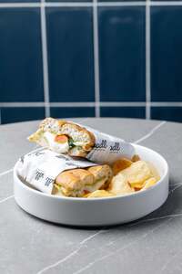 Drivu Mozzarella & Tomato Pesto Sandwich