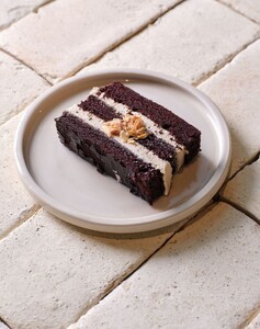 Drivu Chocolate Espresso Meringue Cake