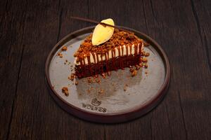 Drivu Butterscotch Date Cake