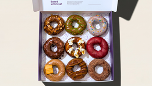 Drivu Box of 9 Crullers
