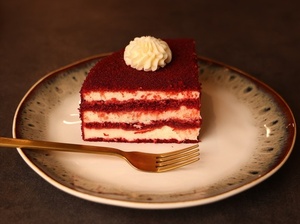 Drivu Red Velvet Cake