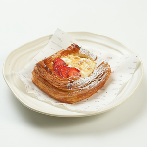 Drivu Strawberry Cheesecake Danish