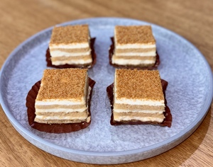 Drivu Mini honey cake